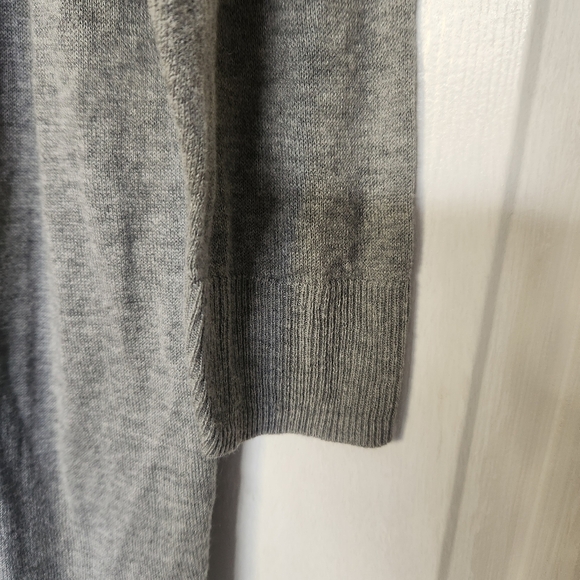 Torrid Boho gray Pointelle Knit open front cardigan with open split back Size - Picture 8 of 13